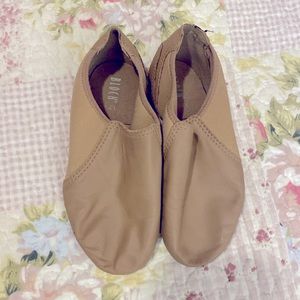 Bloch jazz shoes